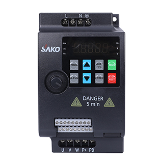SKI780三相迷你變頻器0.75-2.2kw
